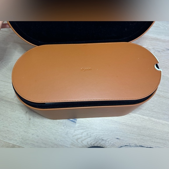 Dyson Air Wrap long barrel - Picture 3 of 11